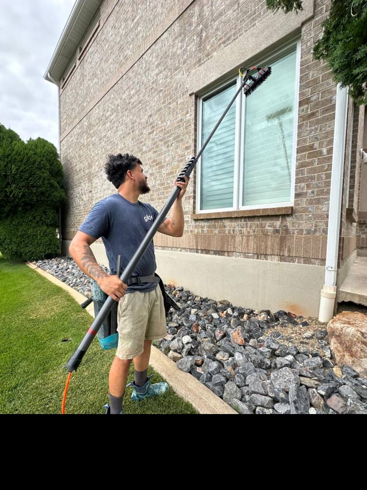Nice Glass window washing on a Davis County home